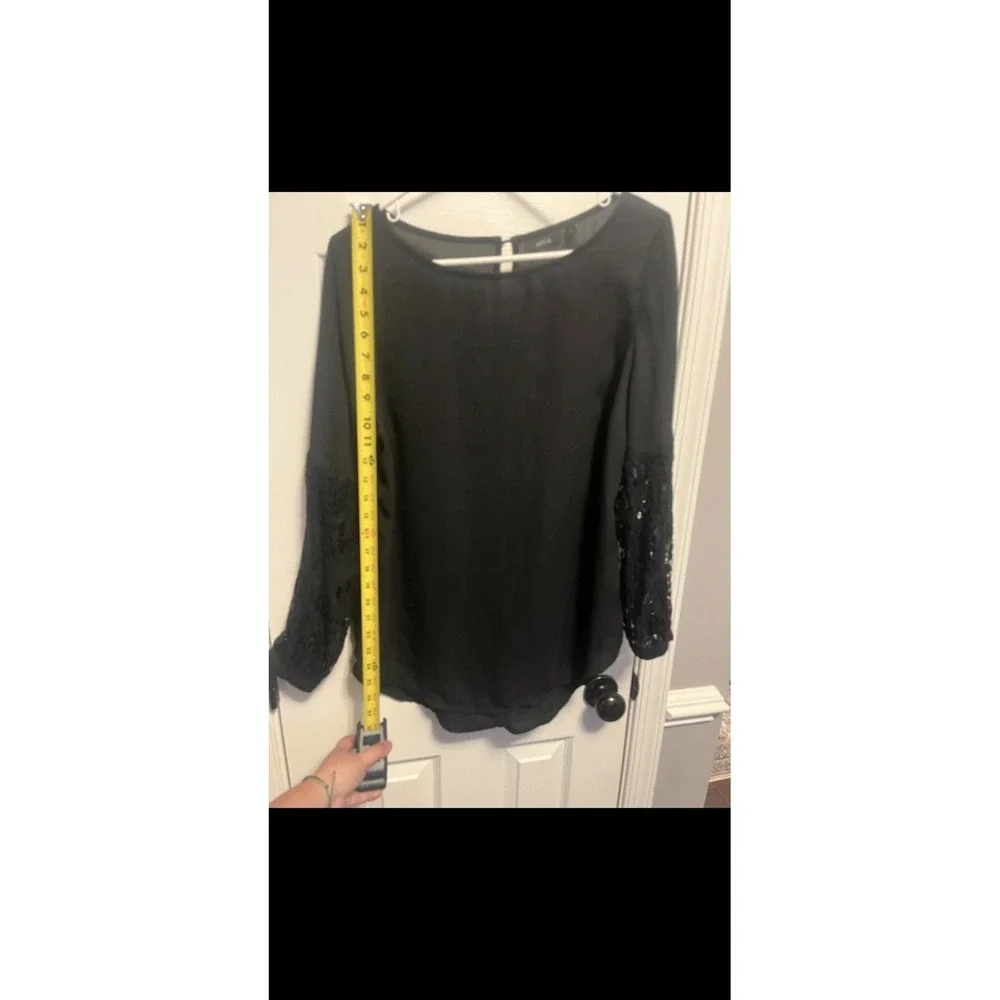 Womens APT 9 - BLACK WITH PARTIAL LACE SLEEVE Top Medium. Nightout causal date